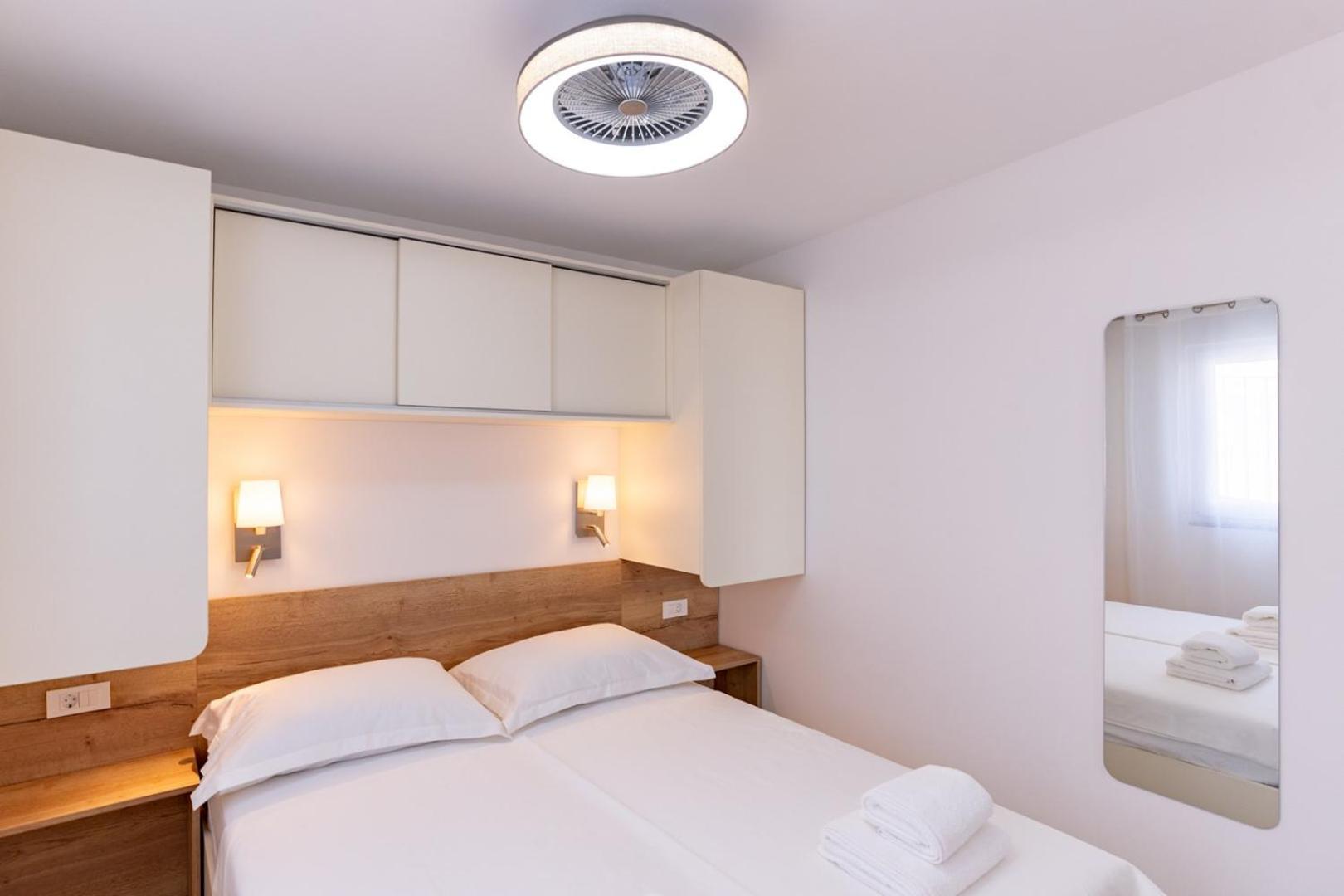 Arti Holiday Homes Banjol Esterno foto