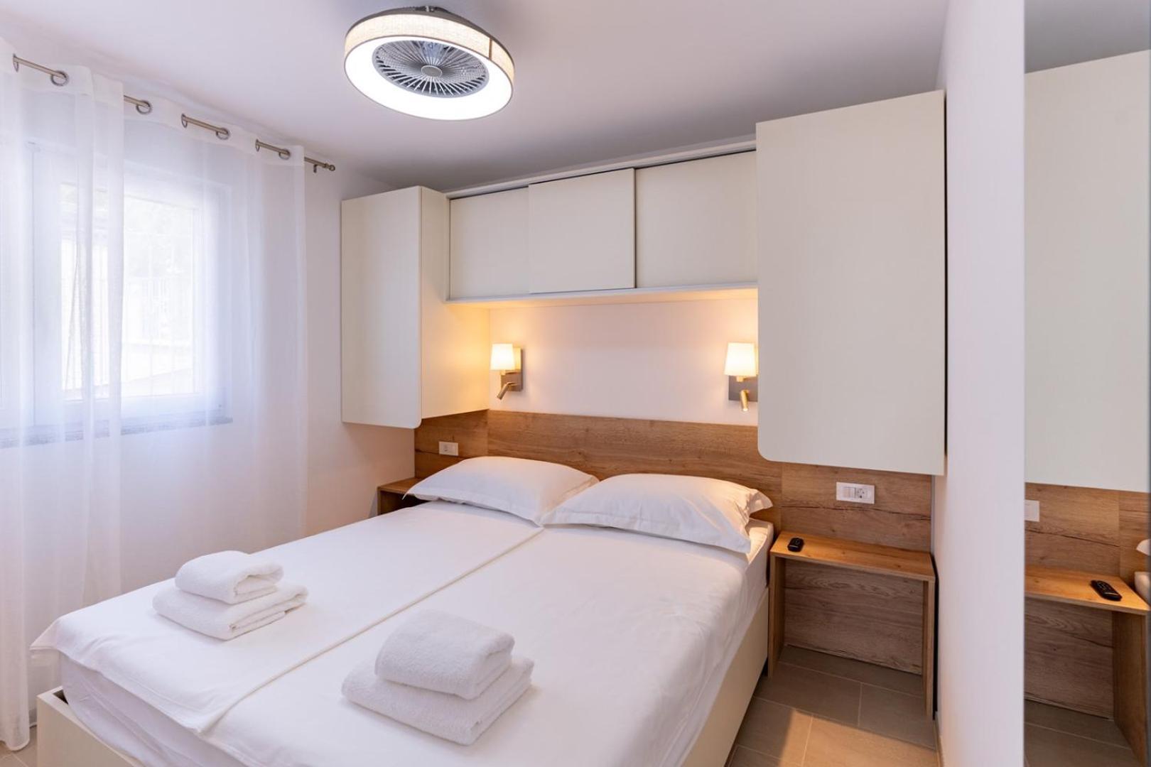 Arti Holiday Homes Banjol Esterno foto