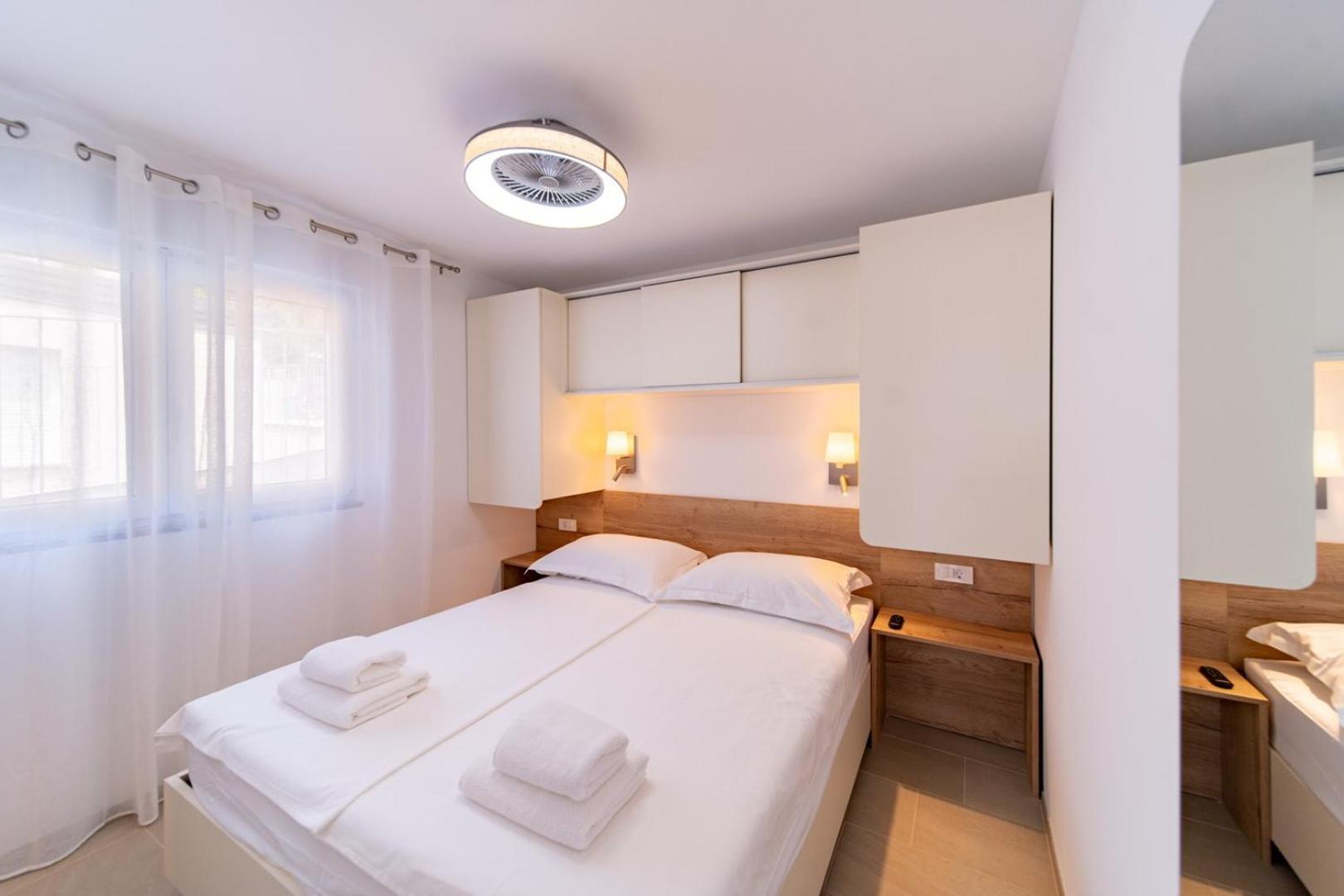 Arti Holiday Homes Banjol Esterno foto