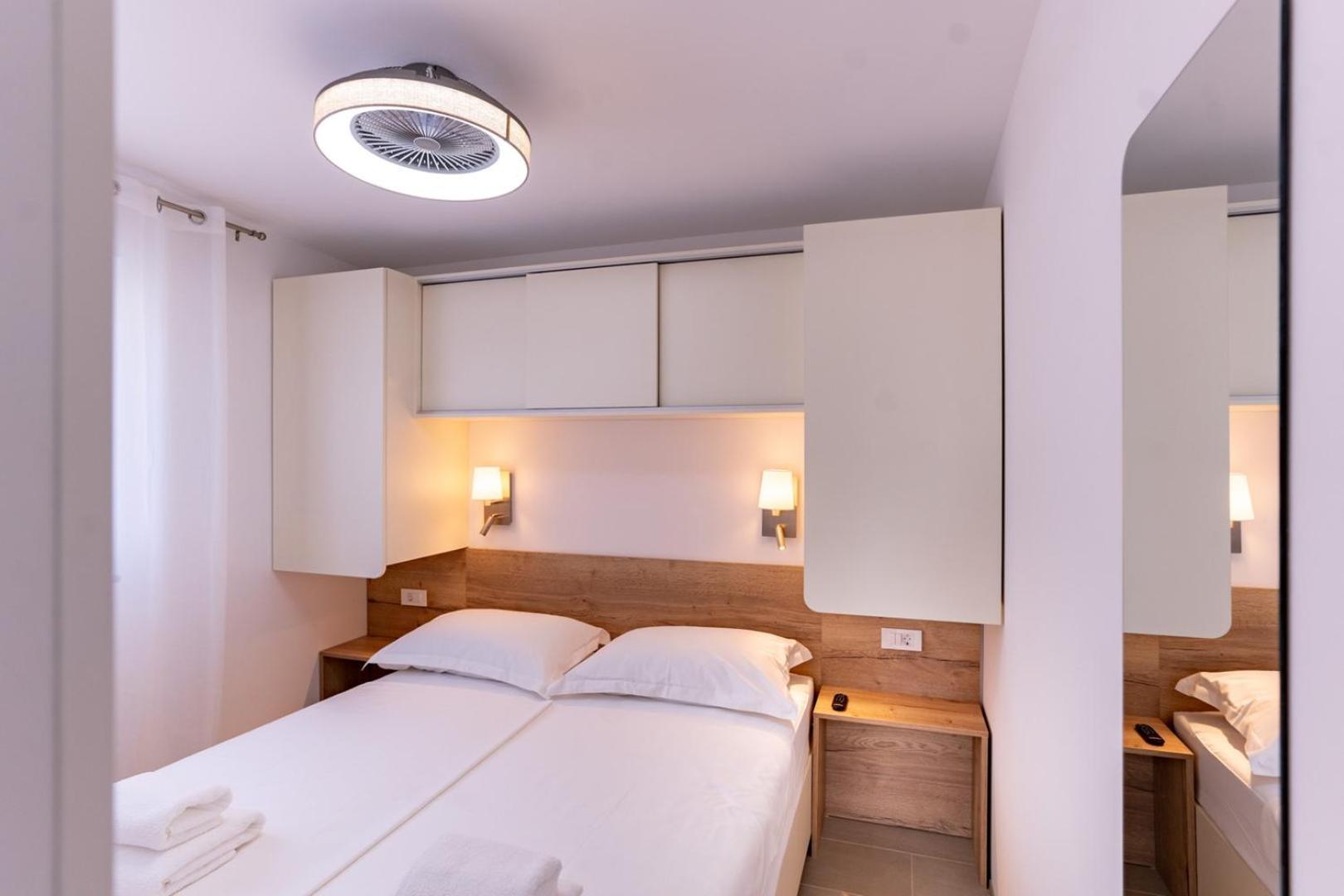 Arti Holiday Homes Banjol Esterno foto
