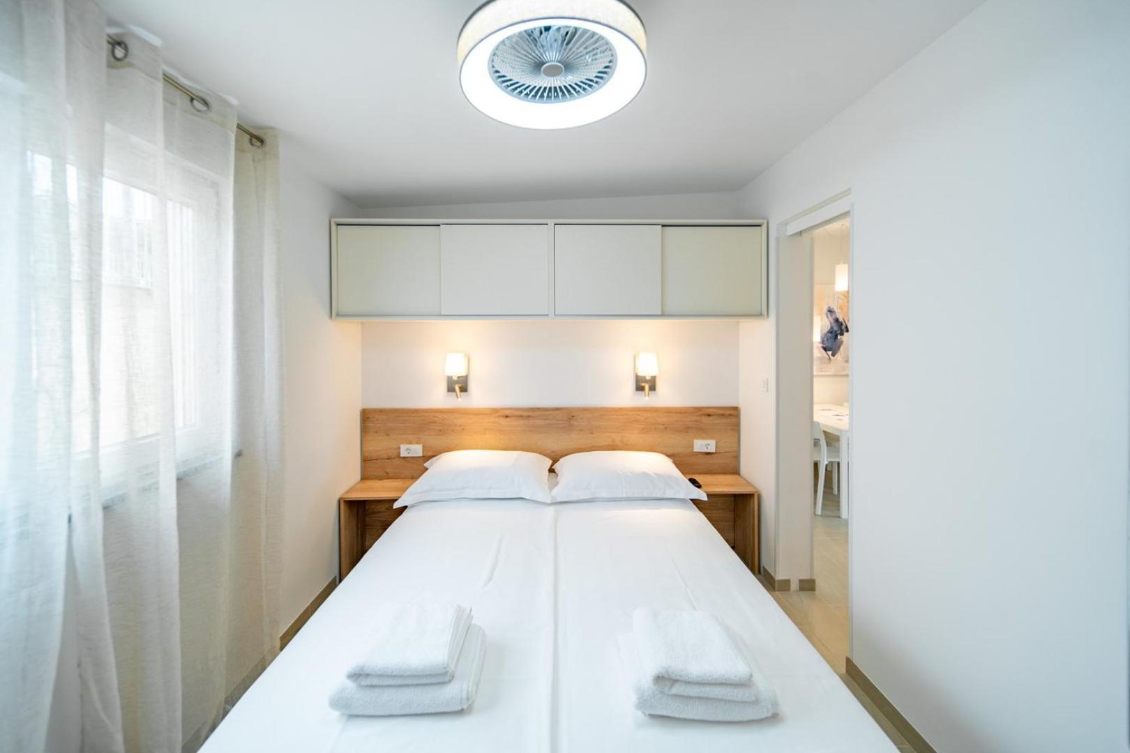 Arti Holiday Homes Banjol Esterno foto