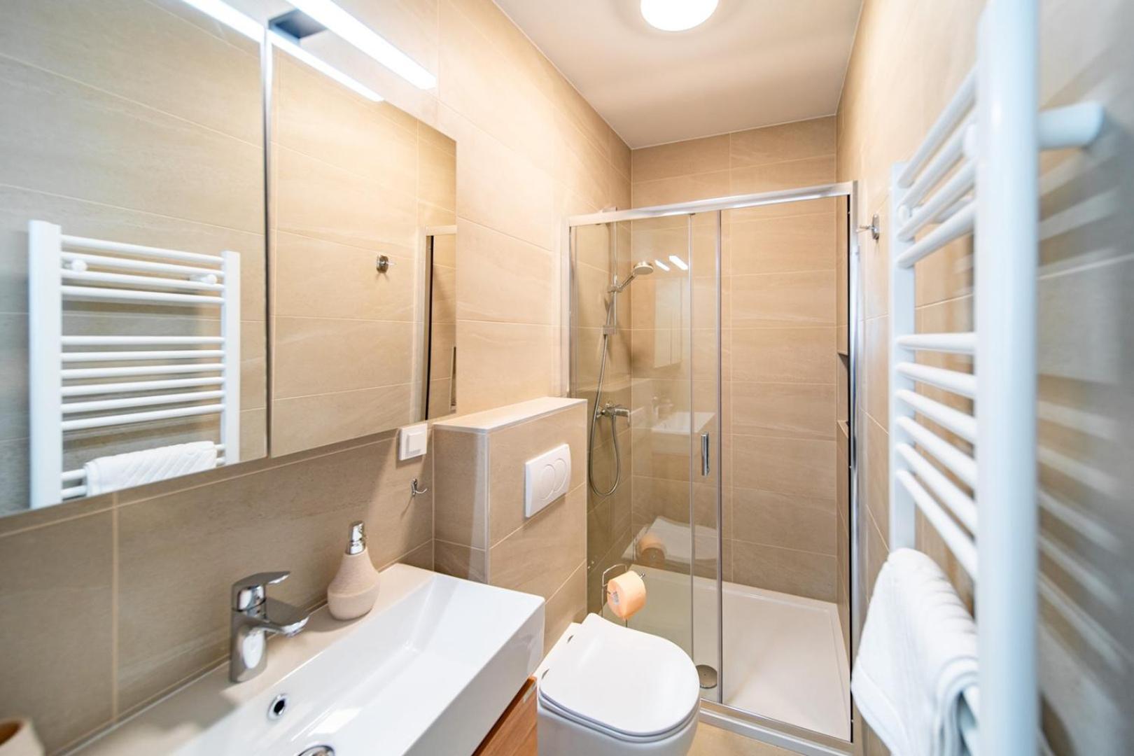 Arti Holiday Homes Banjol Esterno foto