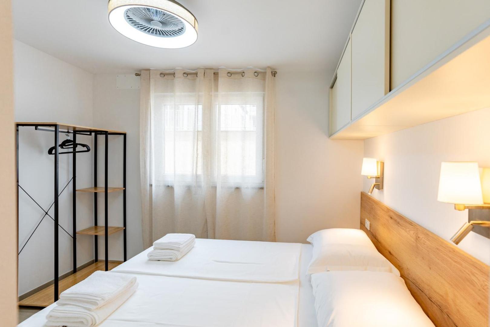 Arti Holiday Homes Banjol Esterno foto