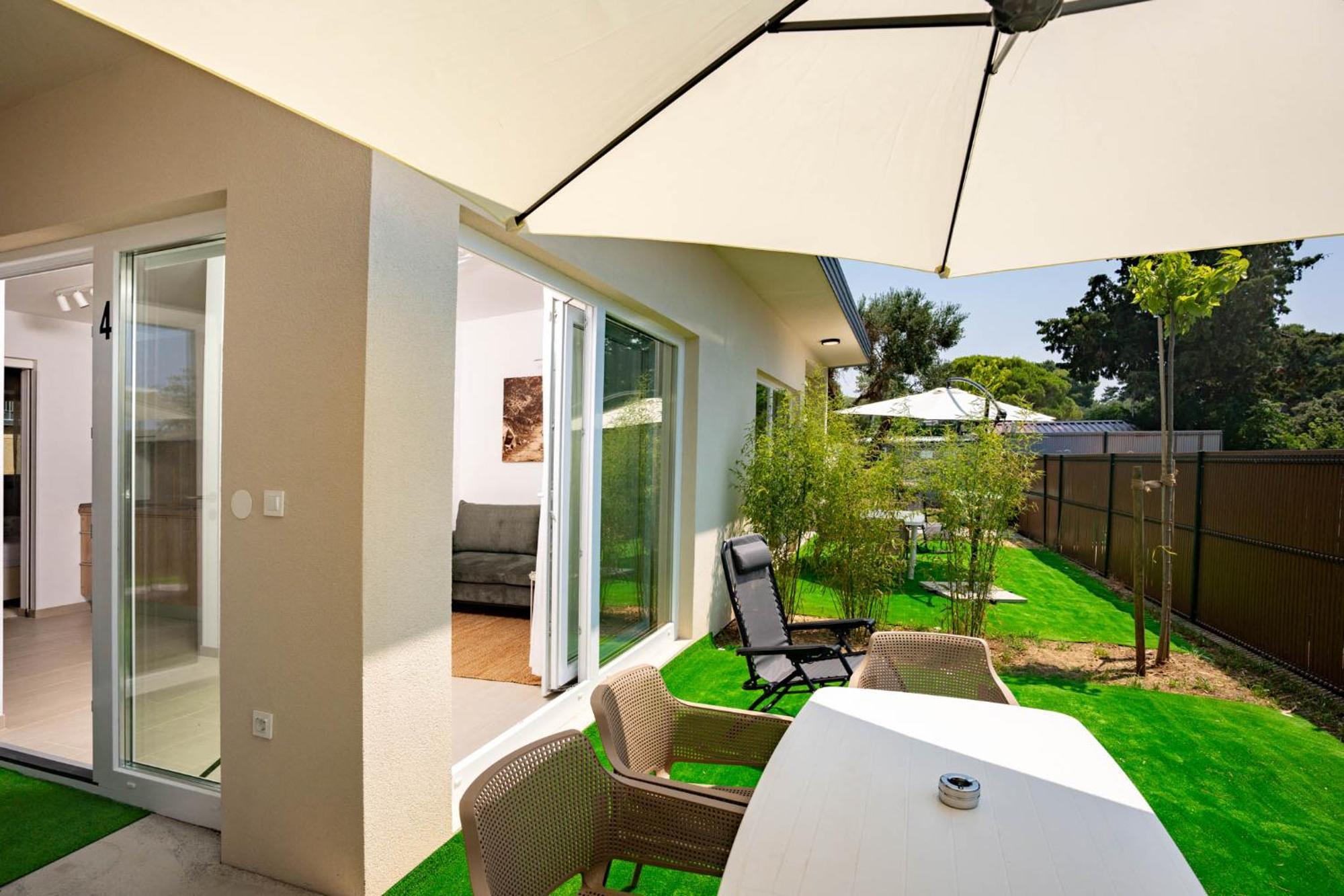 Arti Holiday Homes Banjol Esterno foto