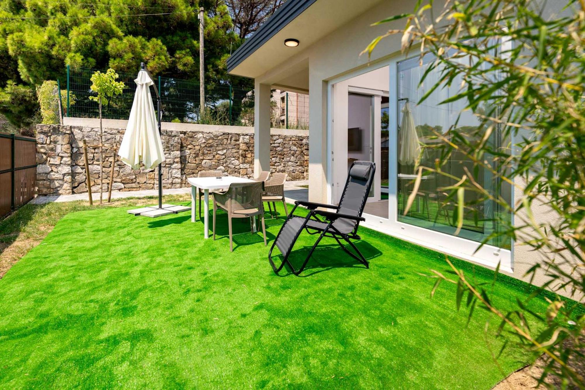 Arti Holiday Homes Banjol Esterno foto