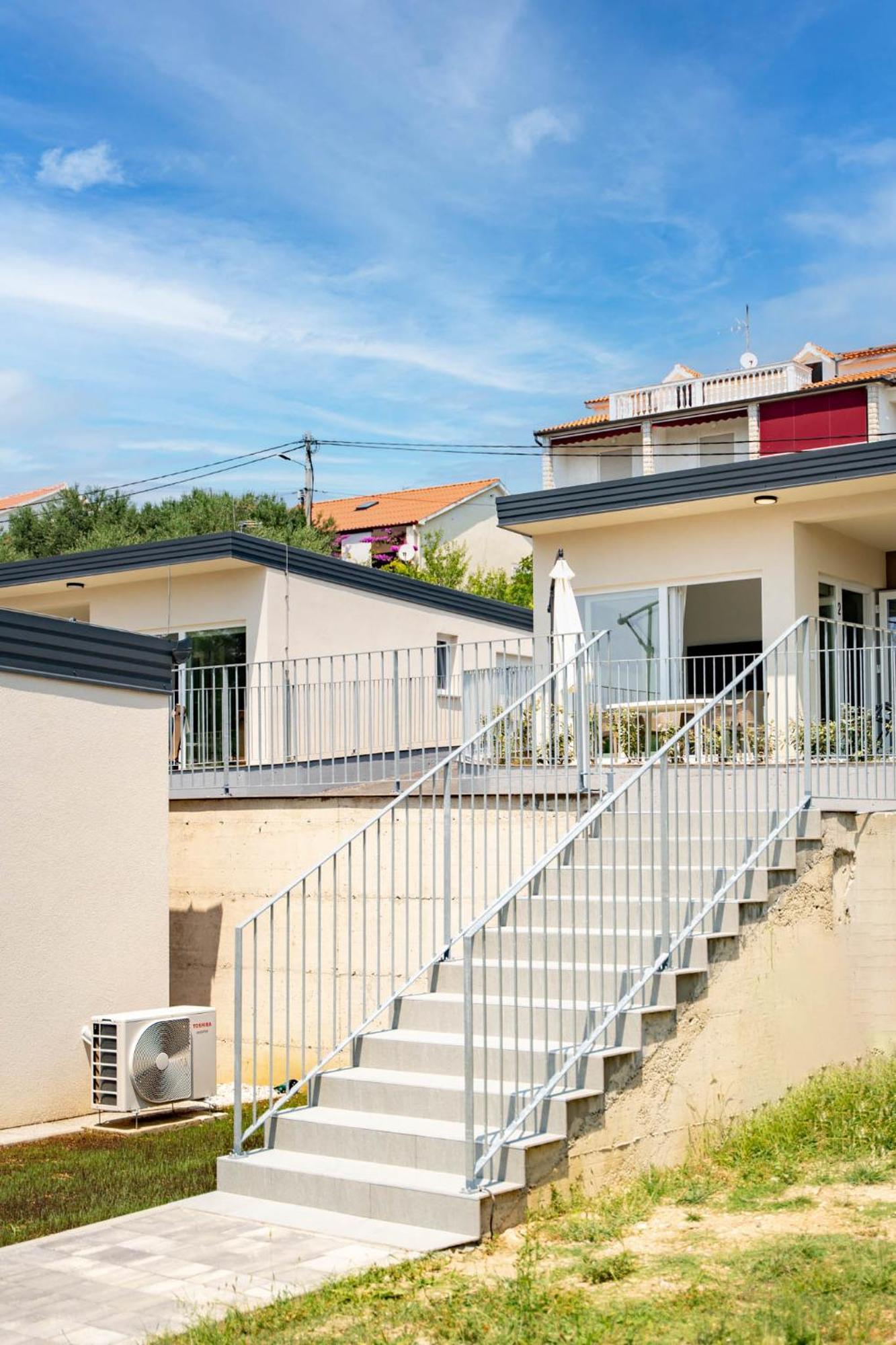 Arti Holiday Homes Banjol Esterno foto