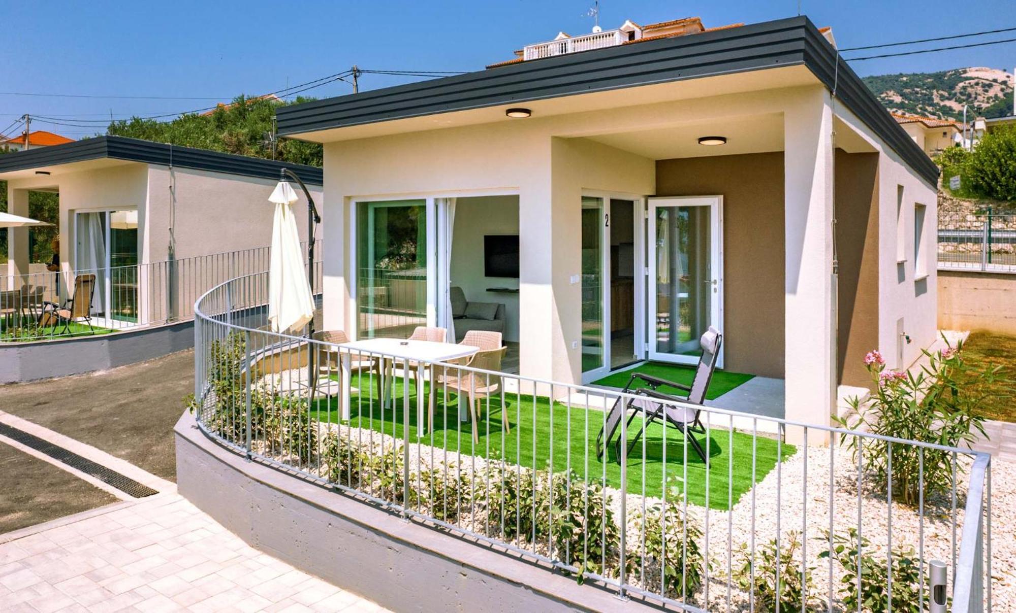 Arti Holiday Homes Banjol Esterno foto