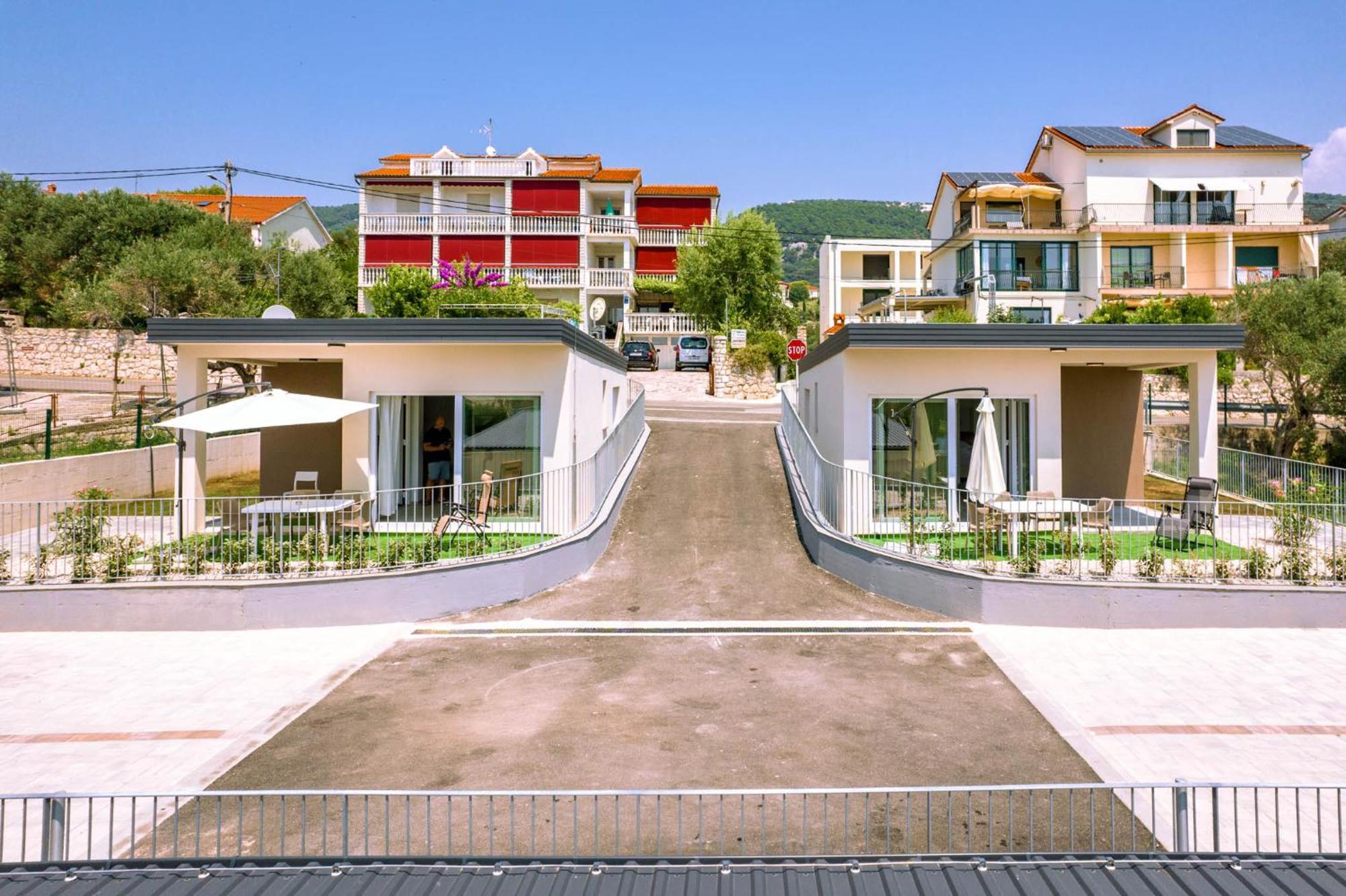 Arti Holiday Homes Banjol Esterno foto