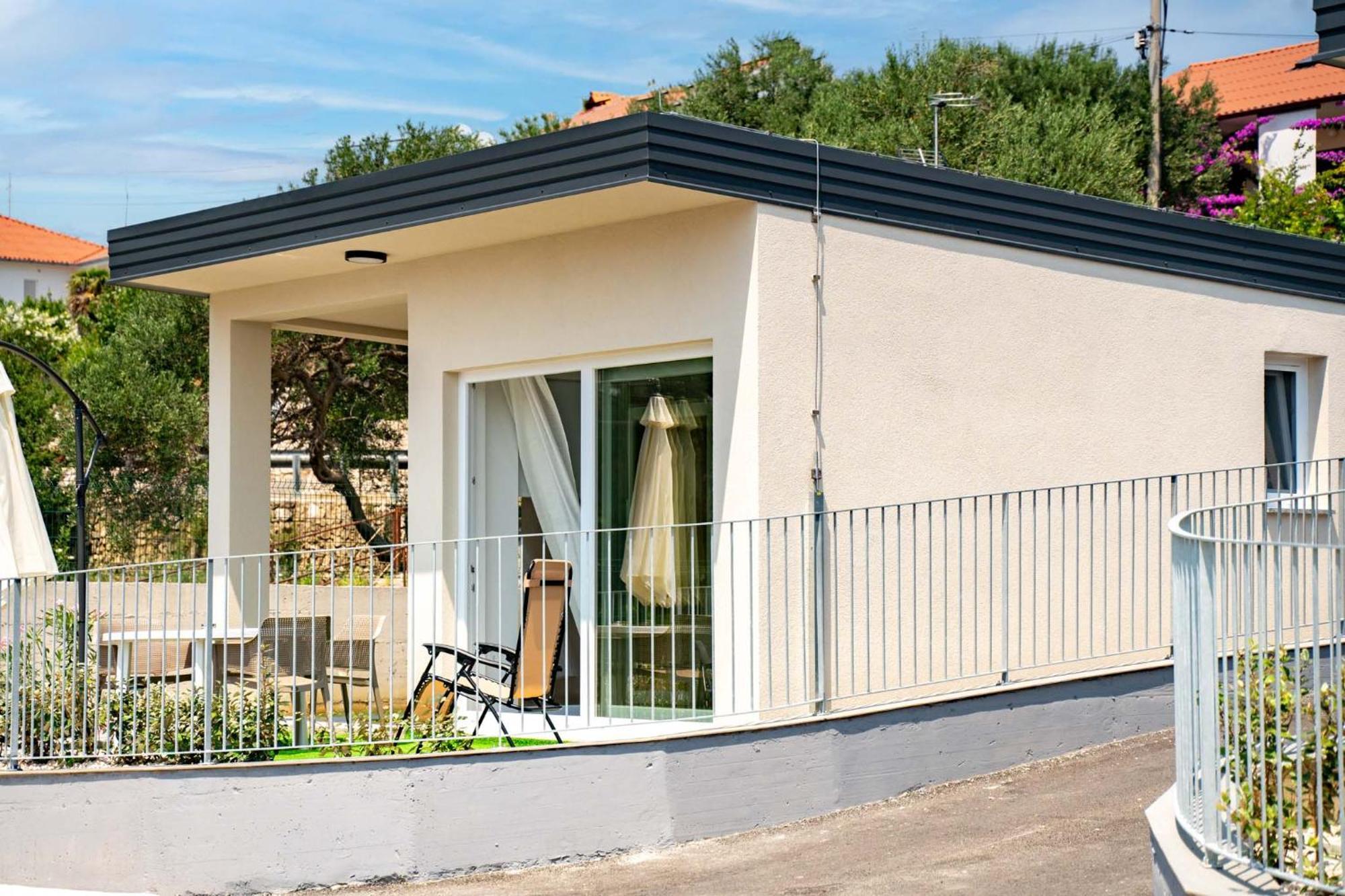 Arti Holiday Homes Banjol Esterno foto